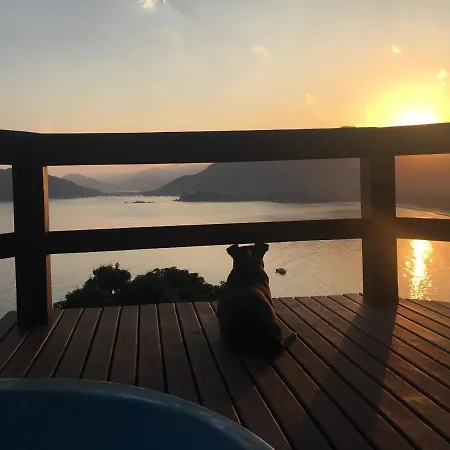 Mansão na costa com vista para o mar-2